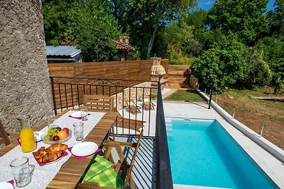 Villa mit Klimaanlage und Pool