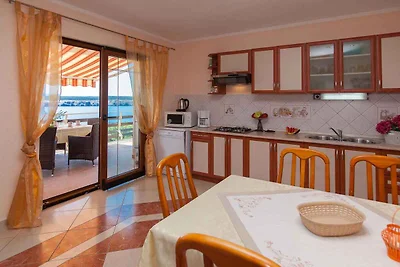 Appartamento Vacanza con famiglia Jadranovo