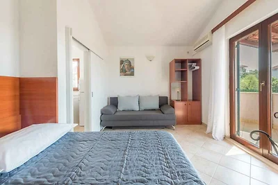 Studio-Apartment mit Meerblick in Strandnähe