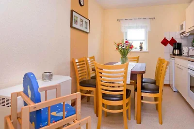 Ferienwohnung mit Terrasse und Garten