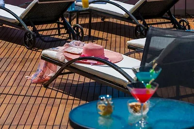 Ferienhaus mit Pool, Klimaanlage und