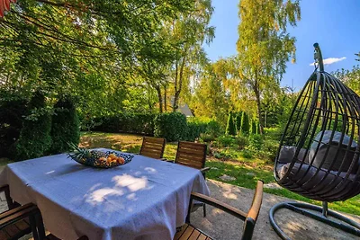 Ferienhaus mit Whirlpool und Garten