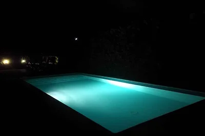 Ferienwohnung mit Pool und Internet