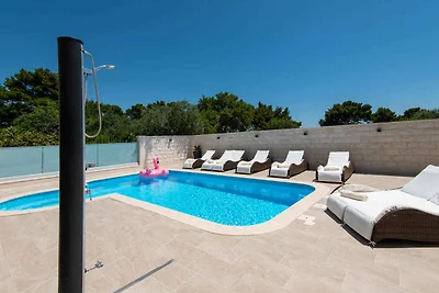 Ferienhaus mit Aussenpool