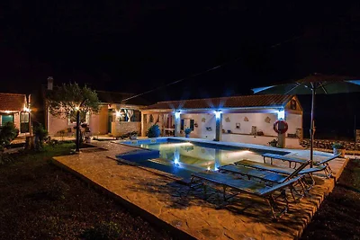Ferienhaus mit Pool in der nähe vom Krka