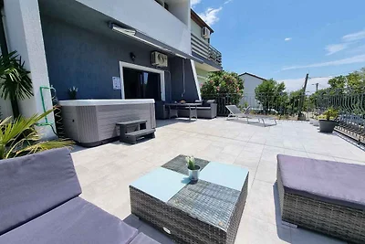 Ferienhaus mit Aussenpool