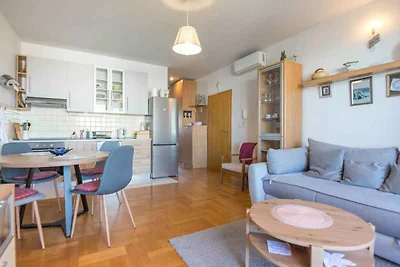Ferienwohnung mit Balkon und teilweise