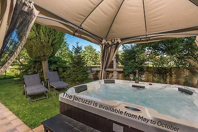 Ferienwohnung mit Klimaanlage und Whirlpool