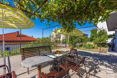 Ferienwohnung mit Terrasse, Klimaanlage und