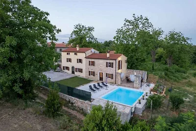 Ferienhaus mit Klimaanlage und Pool