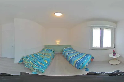 Ferienwohnung mit Klimaanlage und Balkon