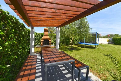 Ferienhaus mit Terrasse und Klimaanlage