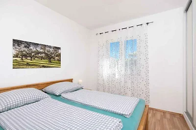 Ferienwohnung mit Balkon und Blick aufs Meer