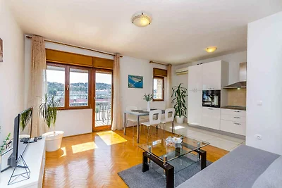 Ferienwohnung mit Klimaanlage und Meerblick i