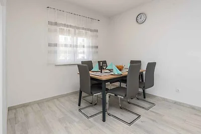 Ferienwohnung mit Klimaanlage und Balkon