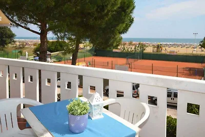 Studio mit Klimaanlage und Balkon