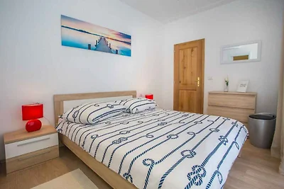 Ferienwohnung mit Pool und Klimaanlage