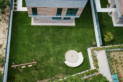 Villa mit Pool und Wellness