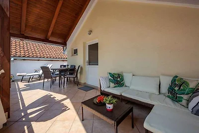 Ferienwohnung mit Terrasse und Klimaanlage