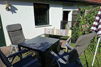 Ferienhaus mit Garten und Terrasse, 800 m zum