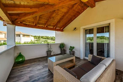 Villa mit Pool und Klimaanlage