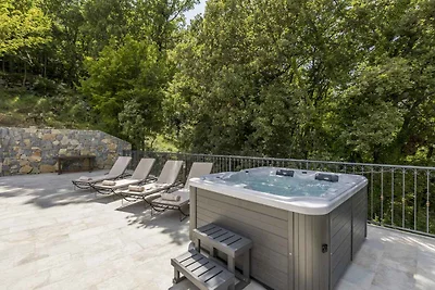 Ferienhaus mit Terrasse und Pool und