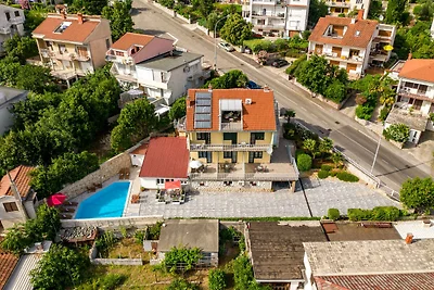 Ferienwohnung mit Pool, Grill und Klimaanlage