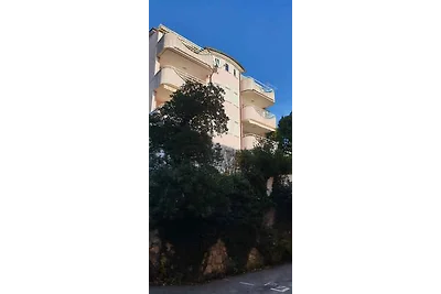 Ferienwohnung geräumig, gemütliche und nah am