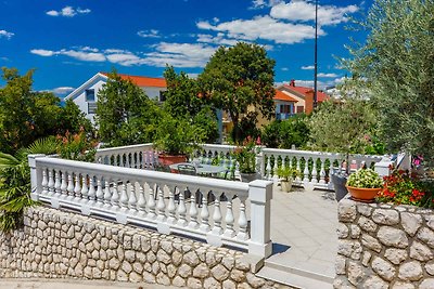 Ferienwohnung mit Terrasse und Meerblick