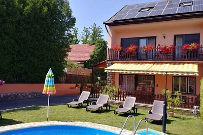 Ferienwohnung mit Pool und Internet