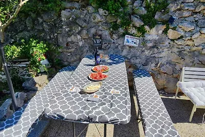 Studio mit Balkon und Klimaanlage