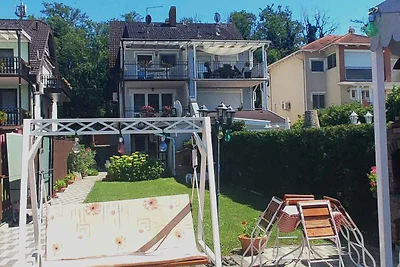 Ferienwohnung direkt am See mit eigener Steg