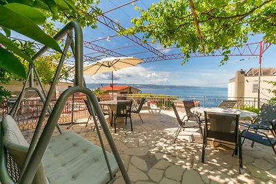 Ferienwohnung mit Balkon und Grill