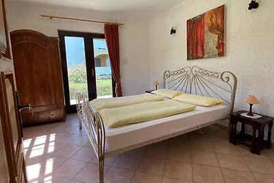 Ferienhaus mit schönem Garten