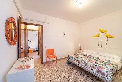 Ferienwohnung mit Klimaanlage und Balkon