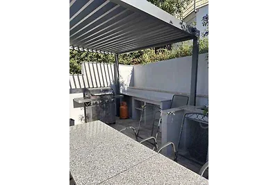 Studio mit Klimaanlage und Terrasse