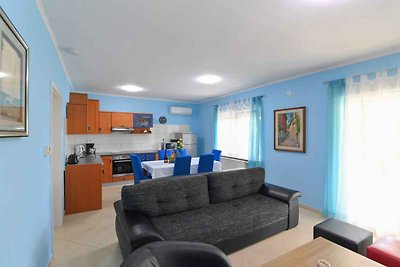 Ferienwohnung mit Pool und in Meernähe