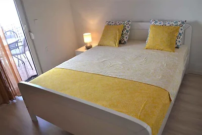 Ferienwohnung mit Balkon und Klimaanlage