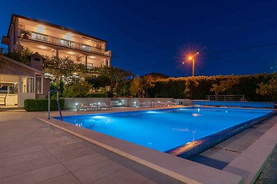 Ferienwohnung mit Pool und 80 m zum Strand