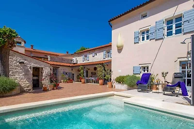 Villa mit Klimaanlage und Pool