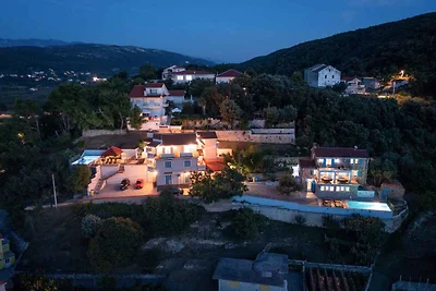 Appartamento Vacanza con famiglia Supetarska Draga