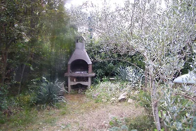 Ferienwohnung mit Terrasse und Grill