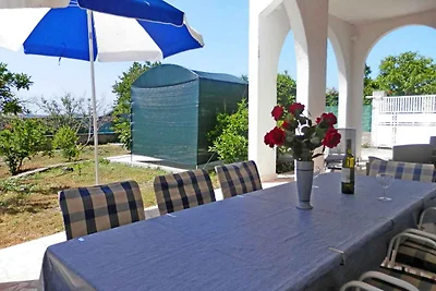 Ferienwohnung mit Klimaanlage und Terrasse