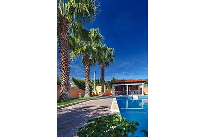Villa mit Meerblick und Pool