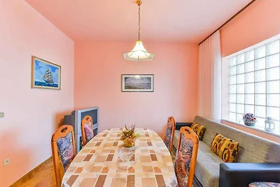 Ferienwohnung mit Terrasse und Meerblick