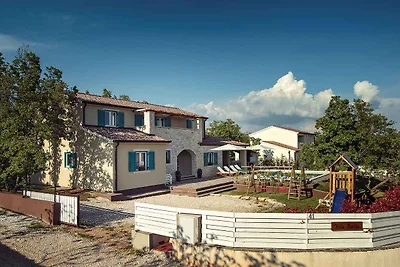 Ferienhaus mit Pool und Klimaanlage