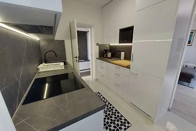 Ferienwohnung mit Klimaanlage und Balkon