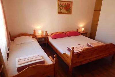 Ferienhaus mit Terrasse, Grill und Internet