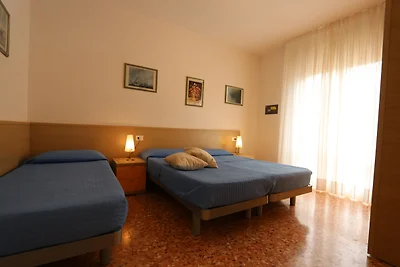 Ferienwohnung mit Klimaanlage und Balkon