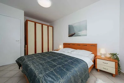 Ferienwohnung mit Klimaanlage, Internet und p